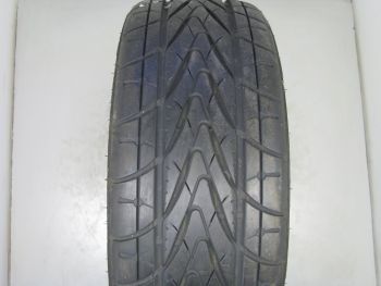 215 40 18 Hexa Tyre  Z3002