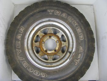 4Wd Unidentified Wheel 8 x 15
