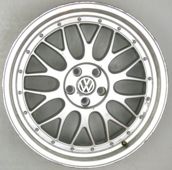 1880101 Volkswagen Golf GTI Replica Split Rim Wheel 8 x 18